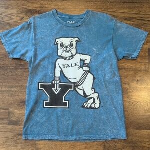 Adult unisex Yale University blue T-shirt size M